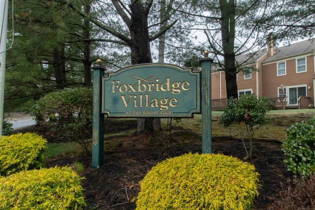 Main entrance to the community | Image 33