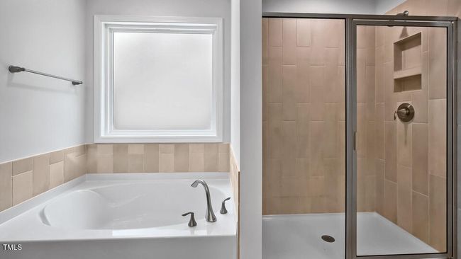 Bathroom | Image 28