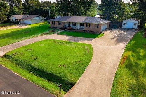 514 Northwest St, Carthage, MS, 39051-3636 | Card Image