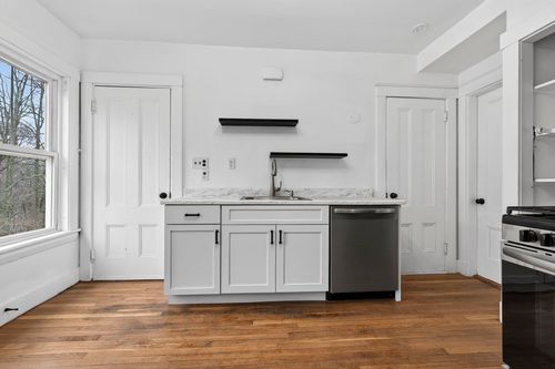 2-166 Elliot St, Newton, MA, 02464-1251 | Card Image