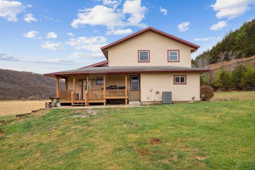 933 Iowa River Dr, Dorchester, IA, 52140-7545 | Card Image