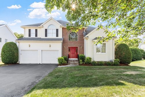 34 Muir Way, Marlborough, MA, 01752-5648 | Card Image