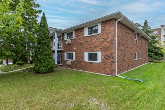201 - 2406 Mountland Dr, Condo with 2 bedrooms, 1 bathrooms and 1 parking in Peterborough ON | Image 20