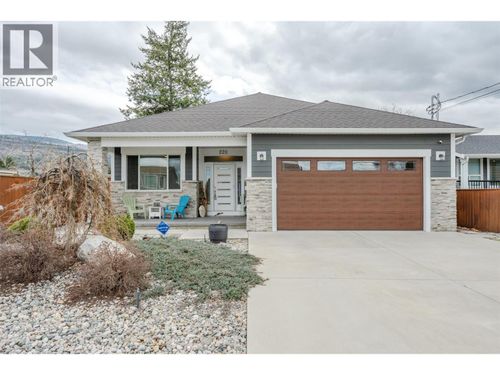 220 Brandon Ave, Penticton, BC, V2A3S6 | Card Image