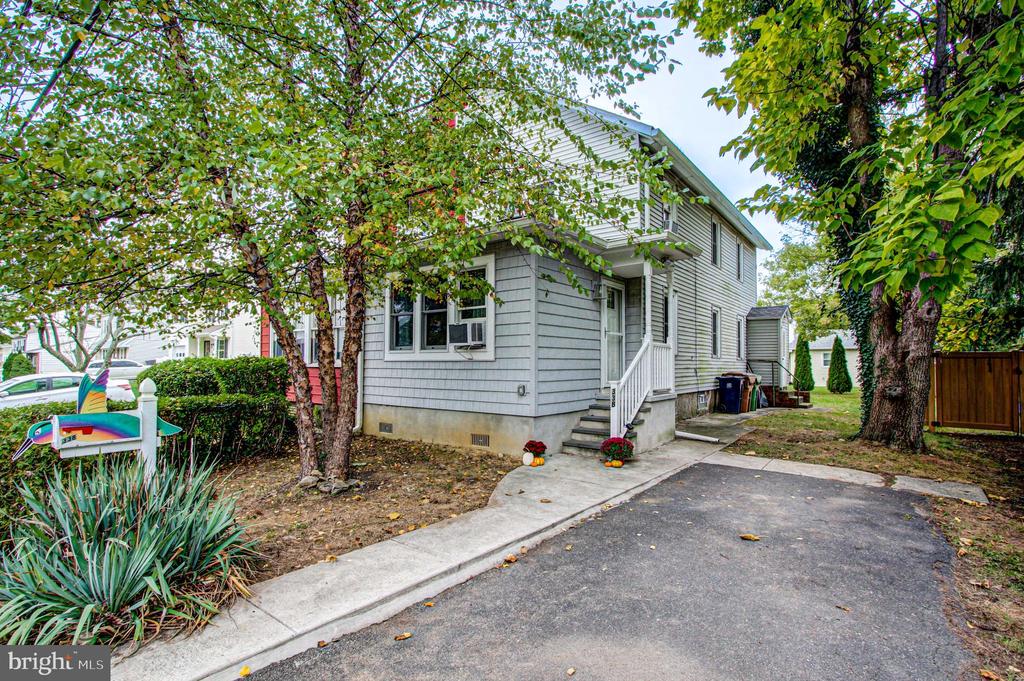 Chelsea Ave, Glenside, PA 19038