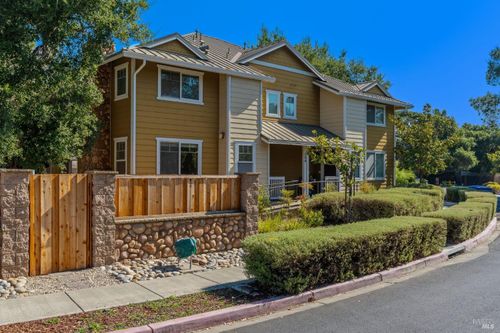 204 Rosebud Ln, Saint Helena, CA, 94574-2119 | Card Image