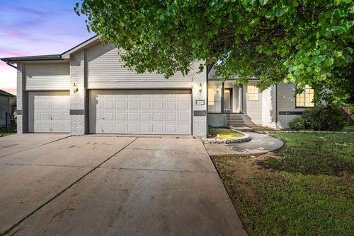 4359 N Rushwood Ct, Bel Aire, KS, 67226-1487 | Card Image