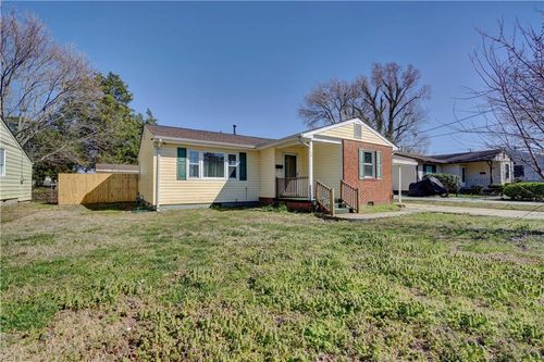 8 N Cypress St, Hampton, VA, 23669-2415 | Card Image