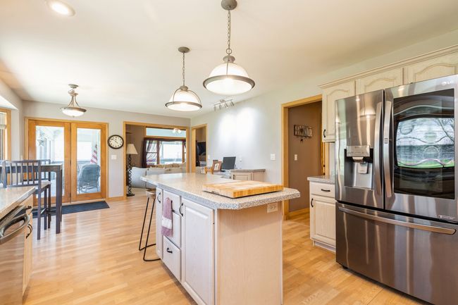 10601 Michigan Dr, House other with 3 bedrooms, 4 bathrooms and 3 parking in Spring Grove IL | Image 12