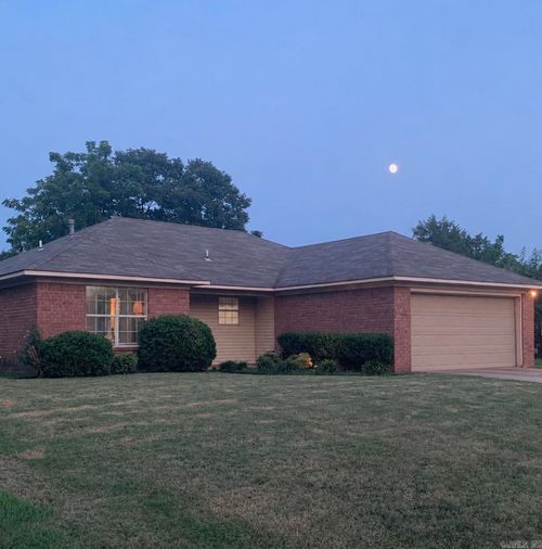 2250 Remington Road, Conway, AR, 72032-4015 | Card Image
