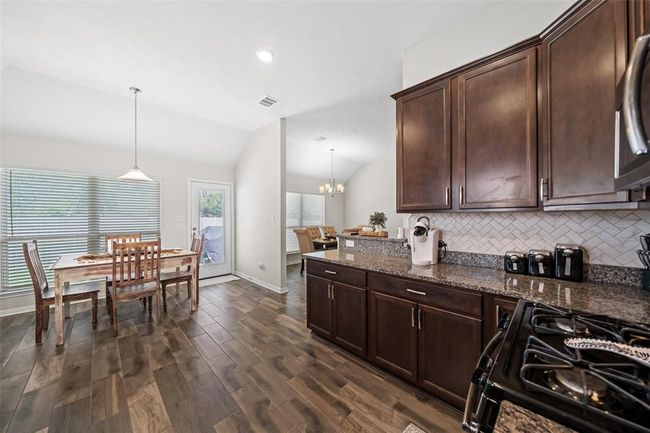 128 Red Deer Way, House other with 3 bedrooms, 2 bathrooms and 2 parking in Huntsville TX | Image 11