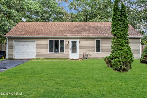 32 1st St, Barnegat, NJ, 08005-1209 | Card Image