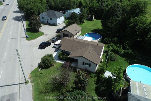 533 The Queensway S, Keswick, ON, L4P2E7 | Card Image