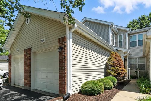 apt-b-746 Woodside Trails Dr, Ballwin, MO, 63021-4492 | Card Image