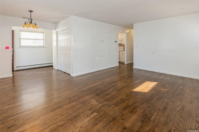 21 W Neptune Ave, House other with 2 bedrooms, 1 bathrooms and null parking in Lindenhurst NY | Image 7