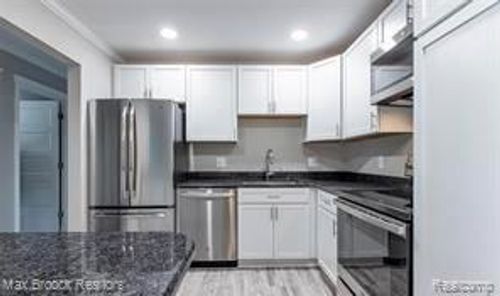 unit-26-1111 N Old Woodward Ave, Birmingham, MI, 48009-5434 | Card Image