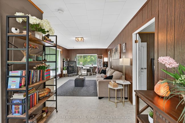 17377 35 Highway, House other with 3 bedrooms, 1 bathrooms and 8 parking in Algonquin Highlands ON | Image 17