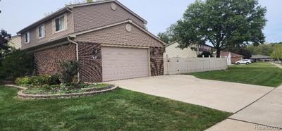 210 N Princess Drive W, Home with 4 bedrooms, 2 bathrooms and null parking in Canton Twp MI | Image 3