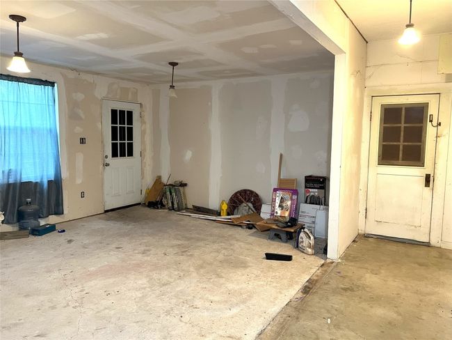 A - 5619 Fm 535, House other with 5 bedrooms, 1 bathrooms and 8 parking in Cedar Creek TX | Image 27