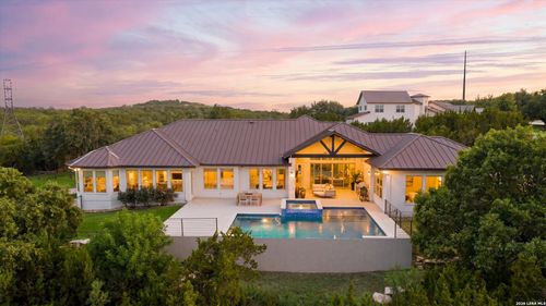 643 Menger Spgs, Boerne, TX, 78006 | Card Image