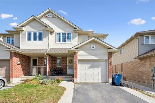 25 Henry Crt, Guelph, ON, N1E0A4 | Card Image