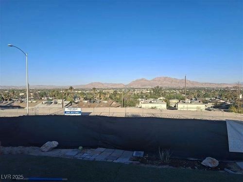 house-415 N 13th St, Las Vegas, NV, 89101-3288 | Card Image