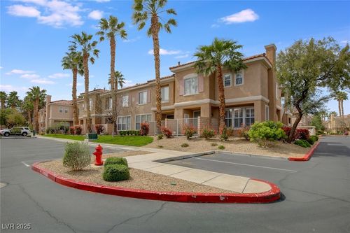 2311-251 S Green Valley Pkwy, Henderson, NV, 89012-2372 | Card Image