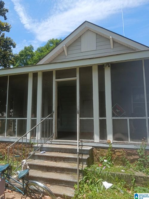 3005 E 13th Ave, SHEFFIELD, AL, 35660-1649 | Card Image