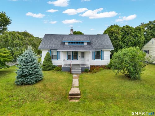 12 Wintergreen Dr, Quaker Hill, CT, 06375-1438 | Card Image