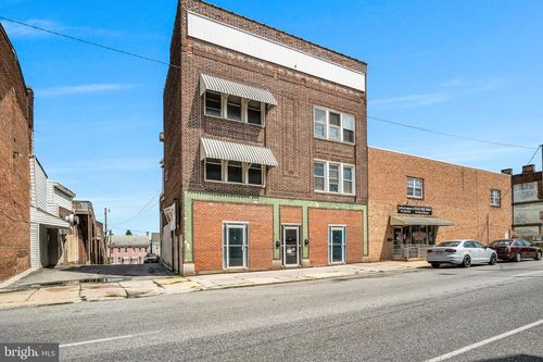 727 E Market St, YORK, PA, 17403-1606 | Card Image