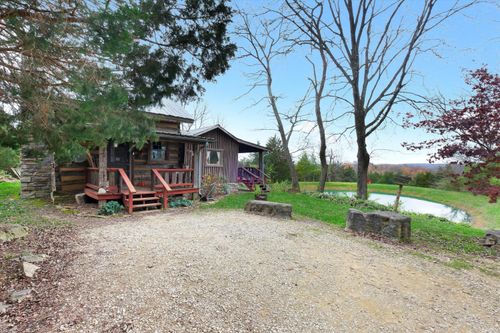 2945 N Greenbrier Rd, Madison, IN, 47250-7305 | Card Image