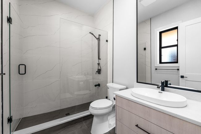 1415 Pipeline Pl, House other with 8 bedrooms, 9 bathrooms and 4 parking in Coquitlam BC | Image 16