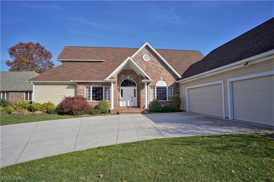 240 Lake Pointe Drive, Sold in Akron Zoocasa