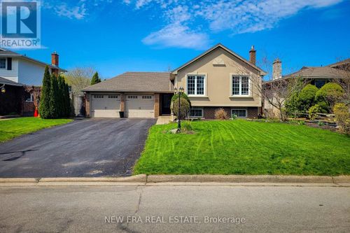 55 Spring Garden Boulevard, St. Catharines (Lakeshore), ON, L2N3R2 | Card Image