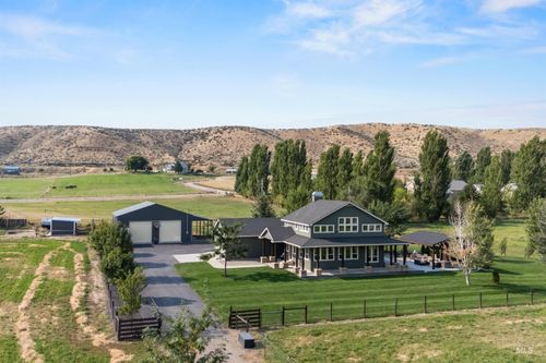 7065 Mustang Ln, Emmett, ID, 83617-8602 | Card Image