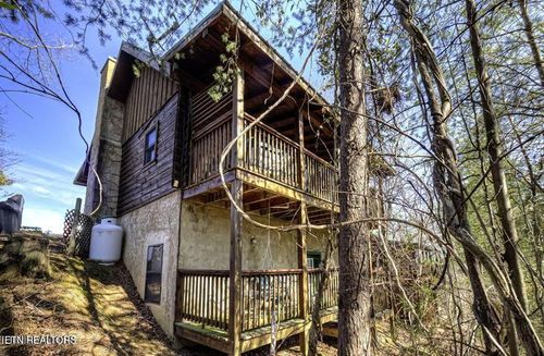 515 Chickasaw Gap Way, Pigeon Forge, TN, 37863 | Card Image