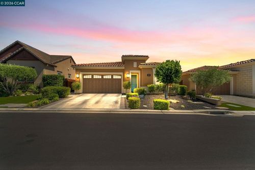 1929 Burgundy Ln, Brentwood, CA, 94513-6479 | Card Image