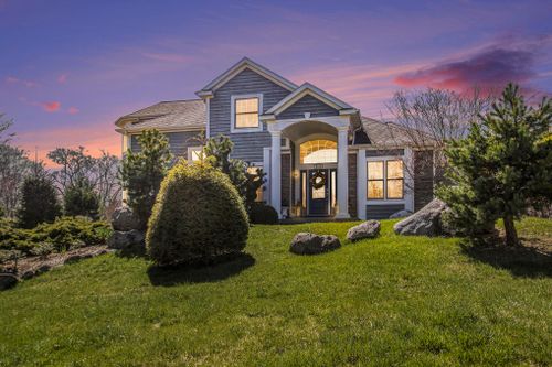 3975 Harbor Breeze Dr, Norton Shores, MI, 49441-4890 | Card Image