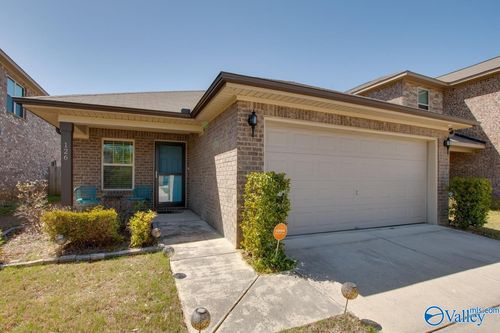126 Winstead Cir, Owens Cross Roads, AL, 35763-7816 | Card Image