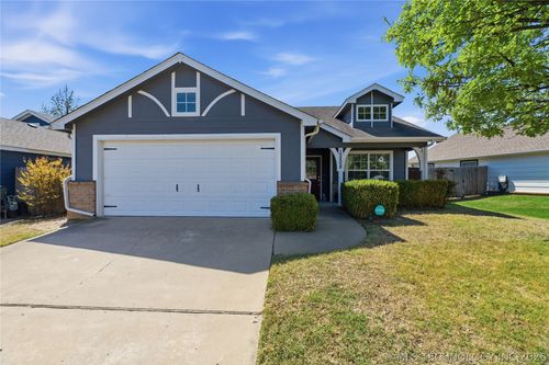 15208 E 108th Pl N, Owasso, OK, 74055-8192 | Card Image