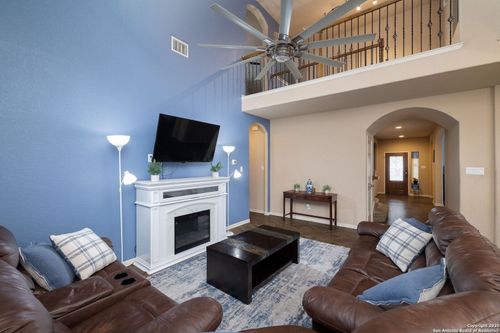 520 Brook Shadow, Cibolo, TX, 78108-3432 | Card Image