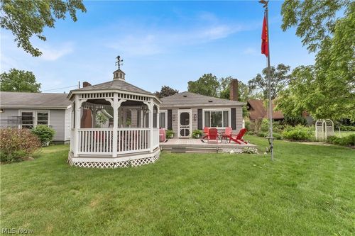 27233 Lake Point Dr, Beloit, OH, 44609-9422 | Card Image