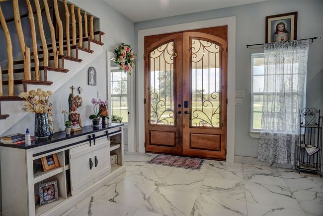 Front doors - Welcome home!! | Image 7