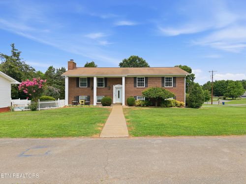 135 Colonial Cir, Seymour, TN, 37865-5905 | Card Image