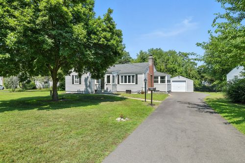 838 Matianuck Ave, Windsor, CT, 06095-3555 | Card Image