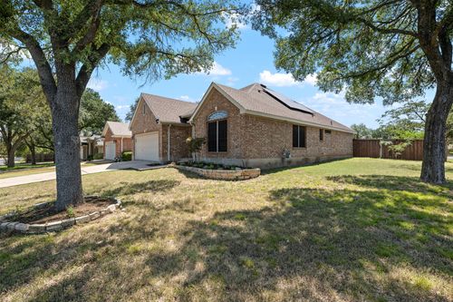8009 Nairn Dr, Austin, TX, 78749-3748 | Card Image