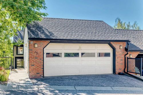 25-448 Strathcona Dr Sw, Calgary, AB, T3H1M3 | Card Image