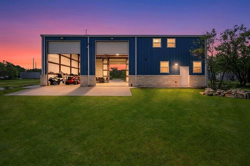 225 Buttercup Ln, Floresville, TX, 78114-0226 | Card Image