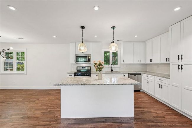 4363 Old Mabry Rd Ne, House other with 4 bedrooms, 3 bathrooms and 6 parking in Roswell GA | Image 14