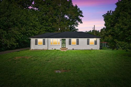 10 Bunker Hill Rd, Clarksville, TN, 37042-7609 | Card Image